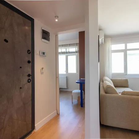 Daire Chic And Minimalist Balat *