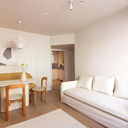 Daire Chic And Minimalist Balat