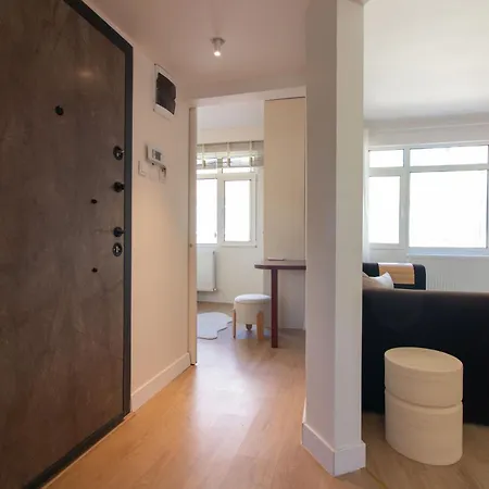 Chic And Minimalist Balat İstanbul