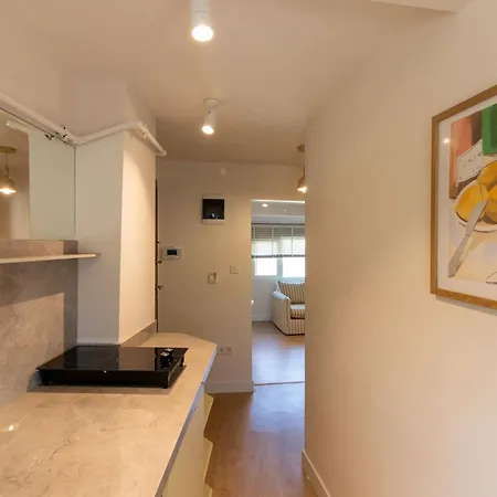 Daire Chic And Minimalist Balat *