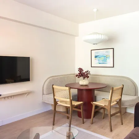 Daire Chic And Minimalist Balat *
